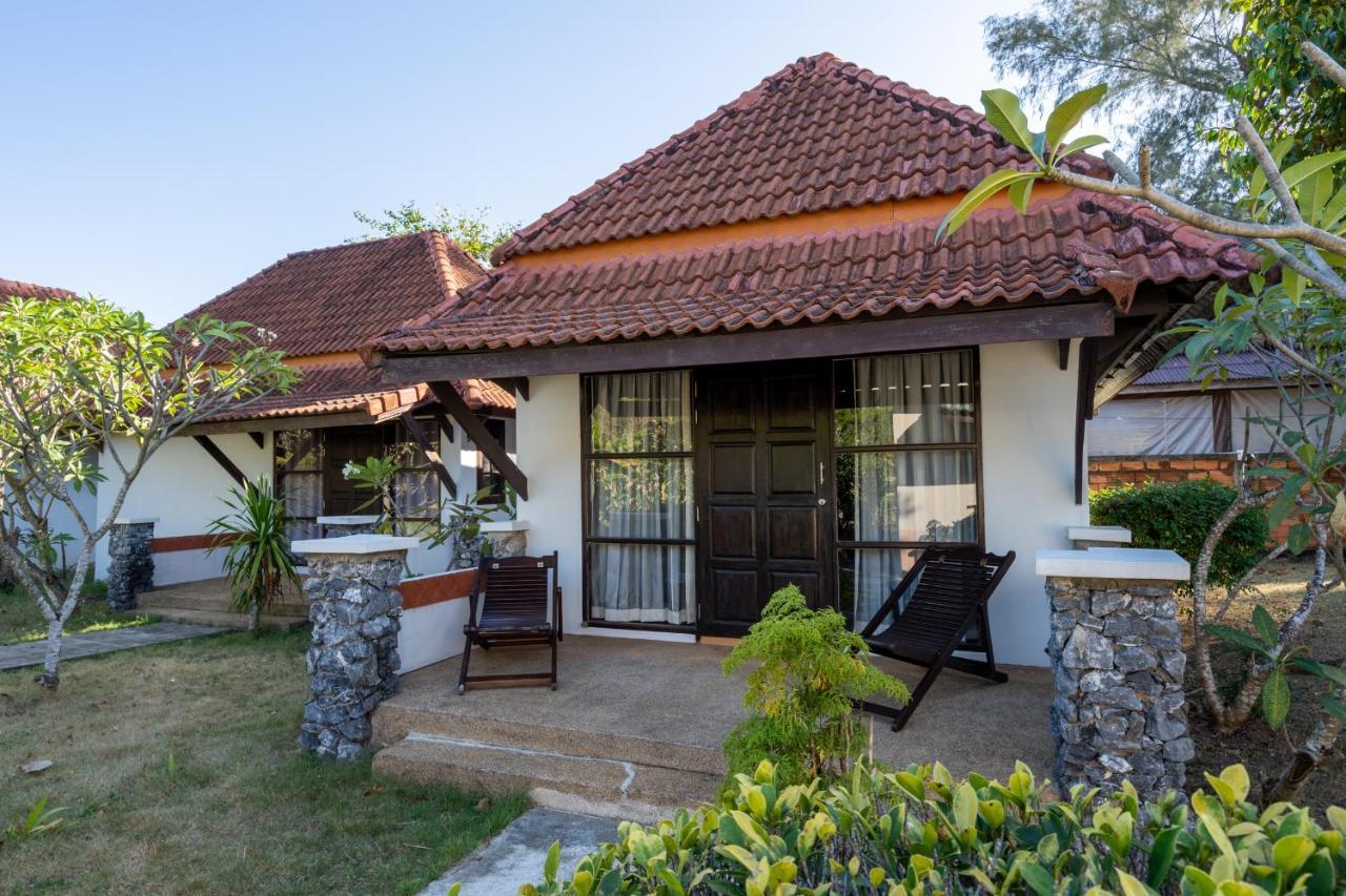 Gooddays Lanta Beach Resort Sha Koh Lanta Exterior photo